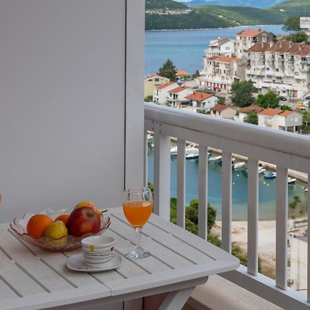 Apartments And Rooms Breeze Неум Екстериор снимка