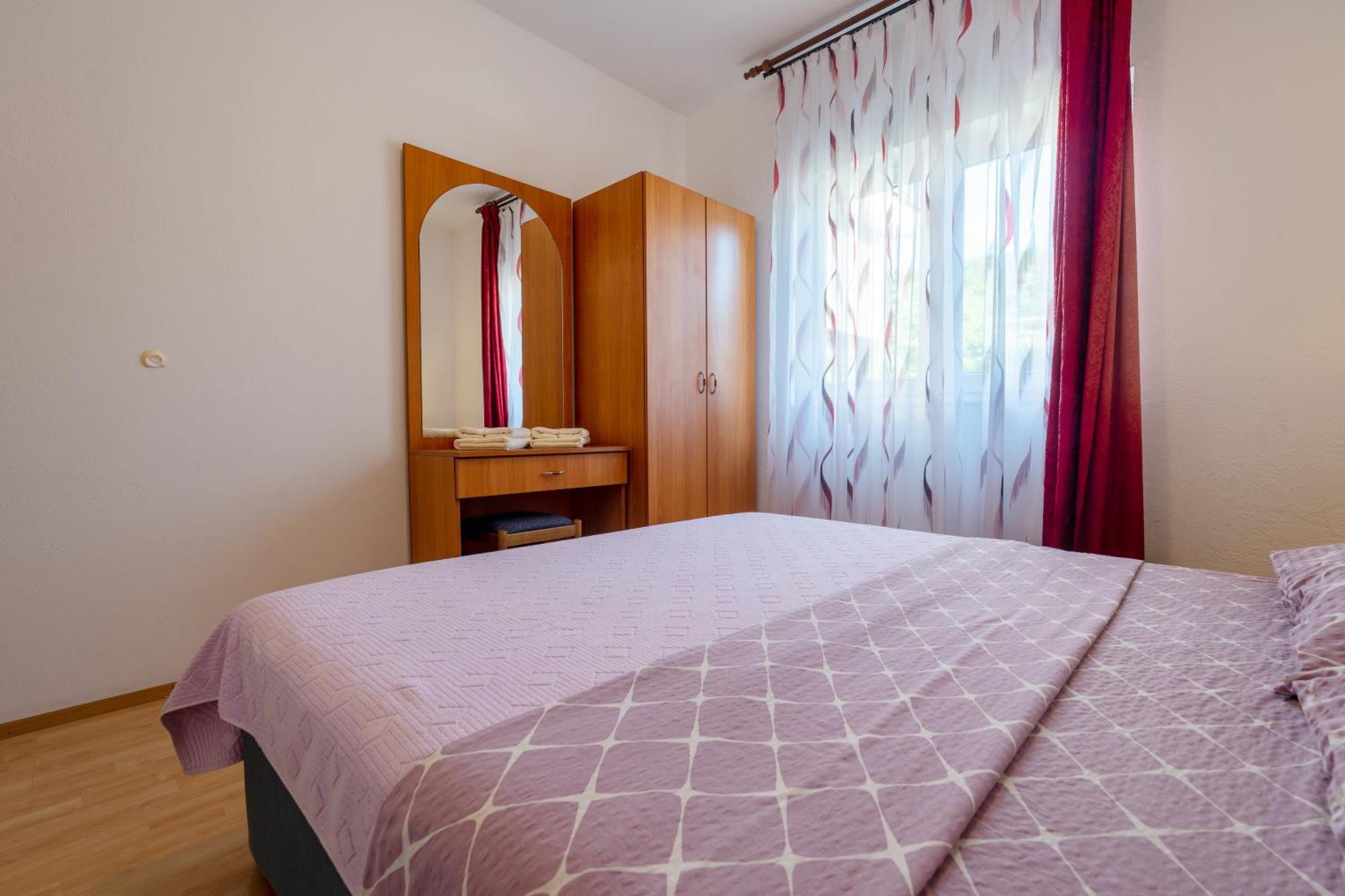 Apartments And Rooms Breeze Неум Екстериор снимка