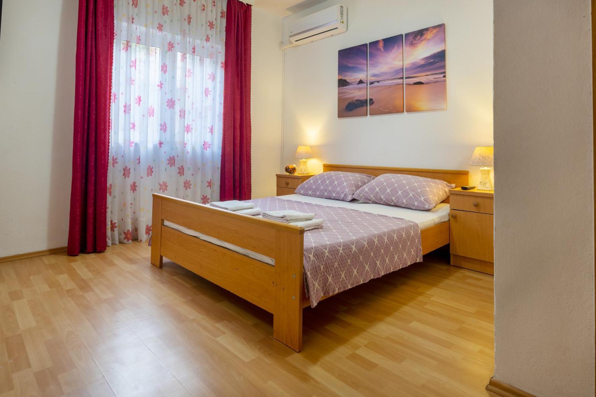 Apartments And Rooms Breeze Неум Екстериор снимка