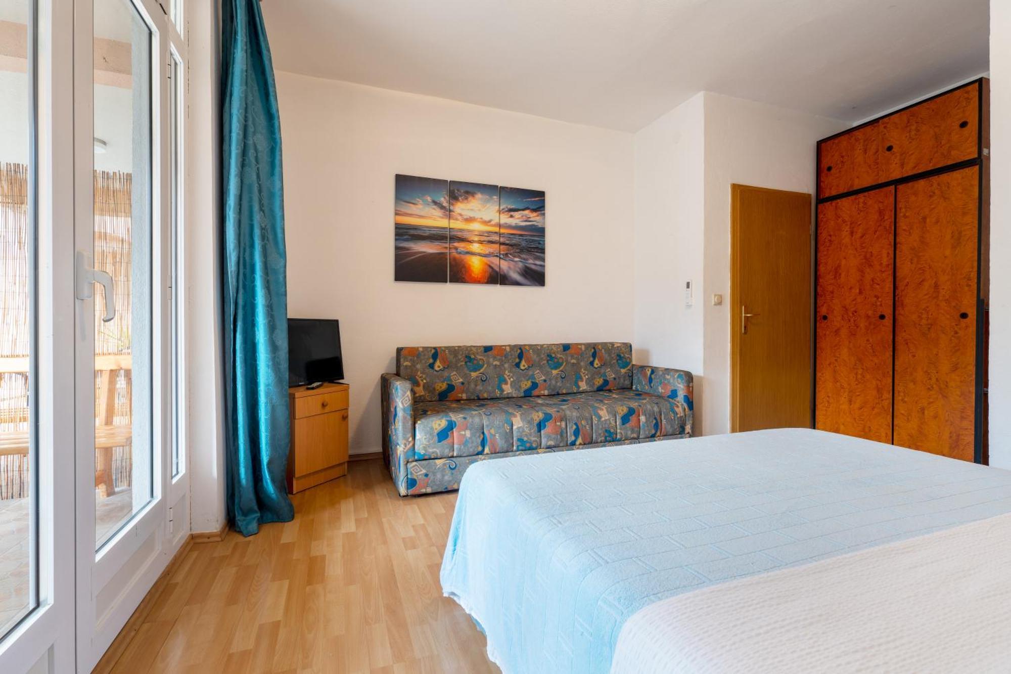 Apartments And Rooms Breeze Неум Стая снимка