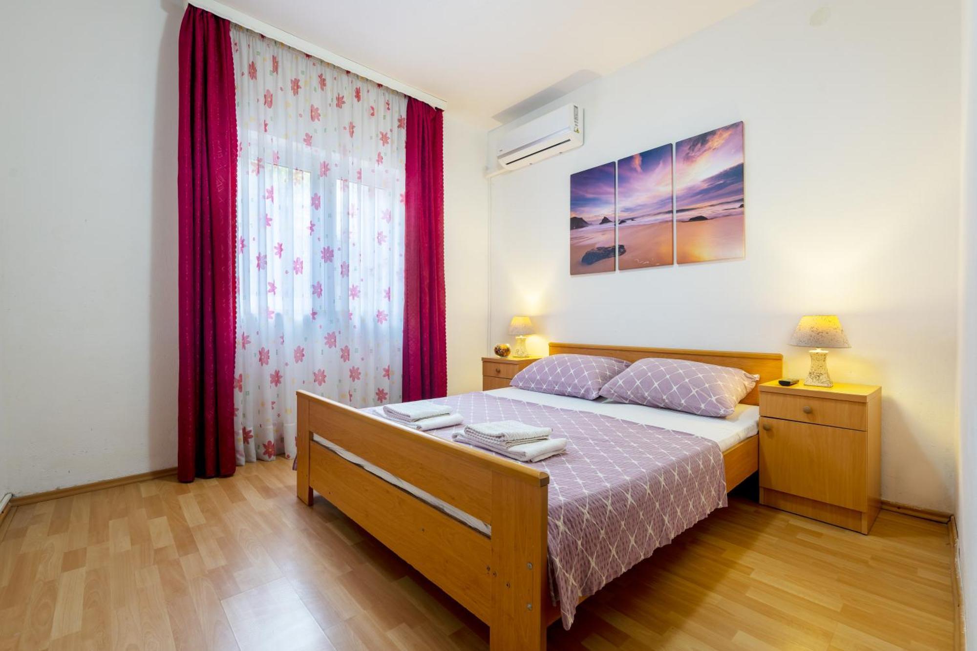 Apartments And Rooms Breeze Неум Стая снимка