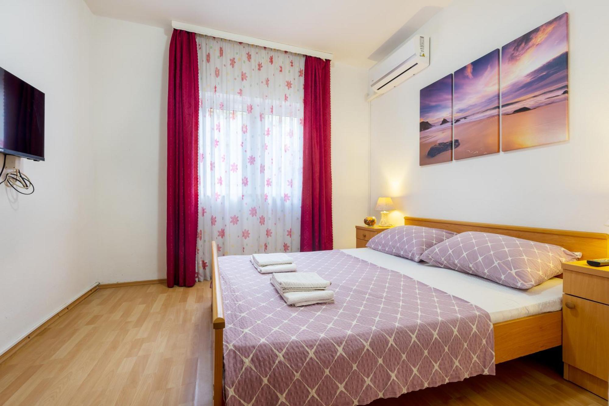 Apartments And Rooms Breeze Неум Стая снимка