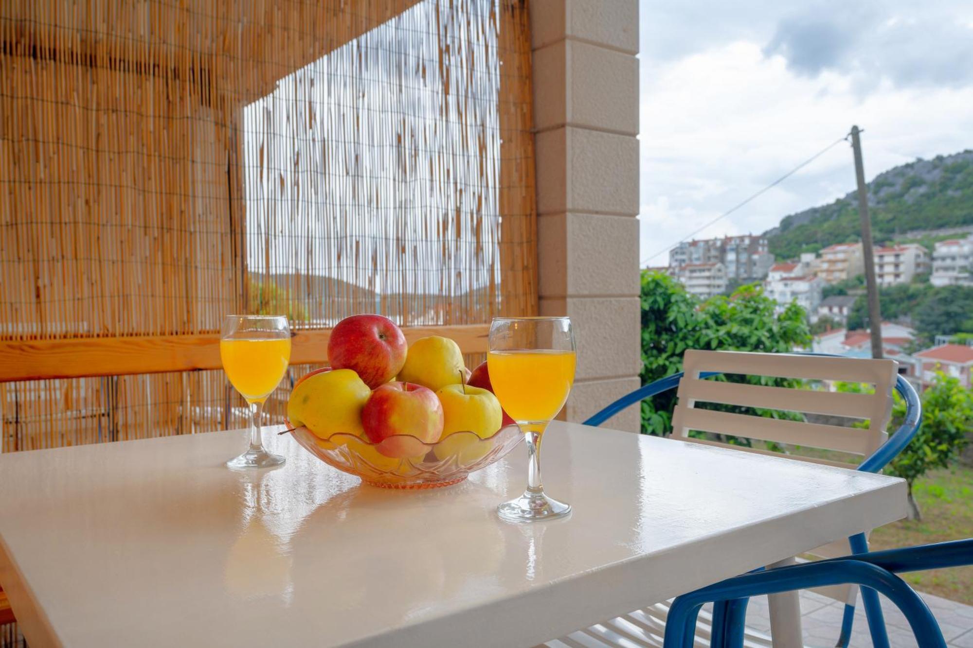 Apartments And Rooms Breeze Неум Екстериор снимка