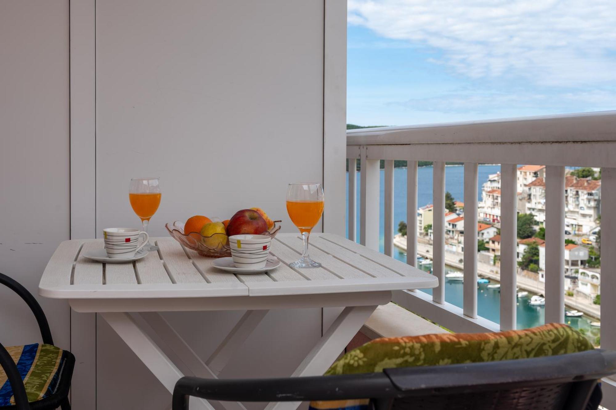 Apartments And Rooms Breeze Неум Екстериор снимка