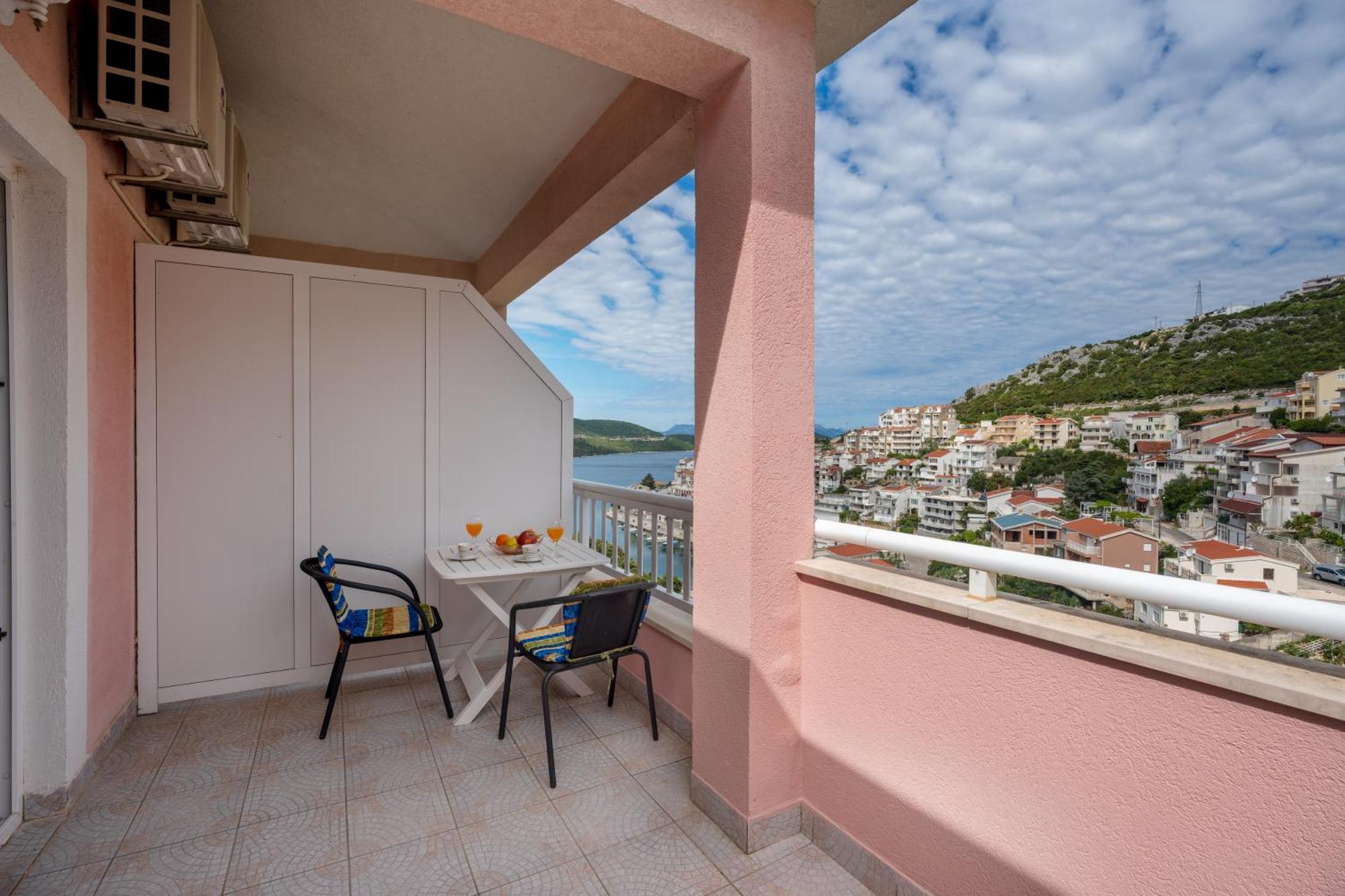 Apartments And Rooms Breeze Неум Екстериор снимка